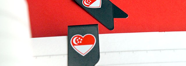 Buy a Singapore Heart Flag Book Clip