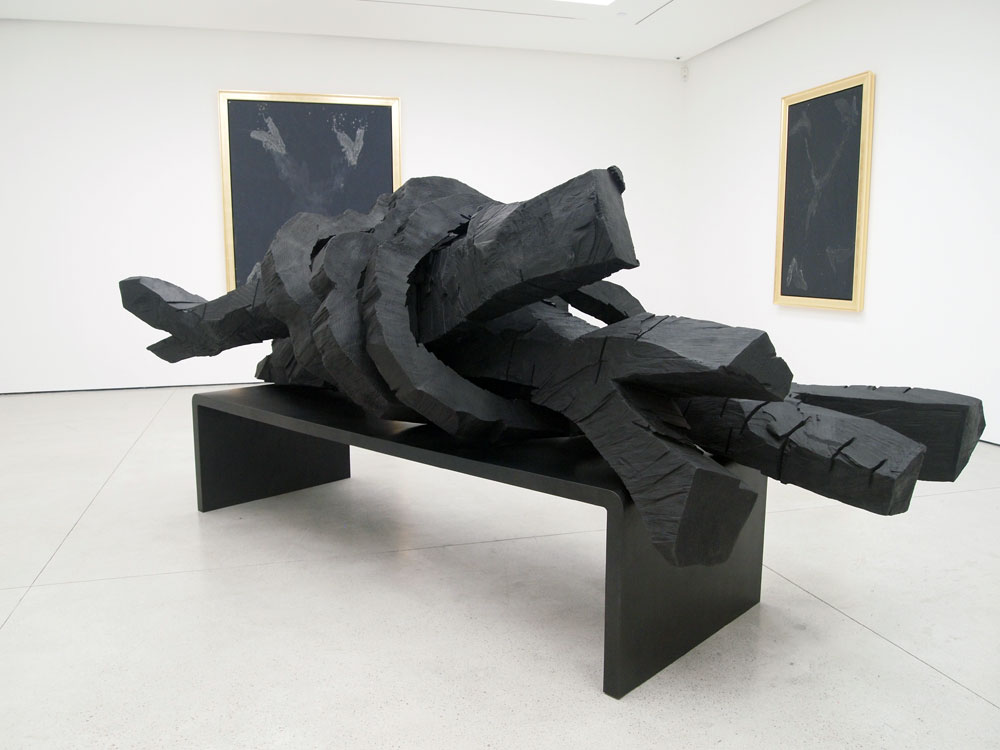 Winterschlaf, 2014. Patinated bronze, 159 x 378.5 x 140 cm